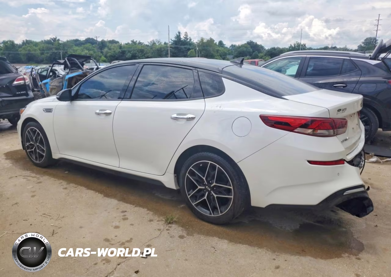 2020 Kia Optima Special Edition VIN:5XXGT4L32LG429100 - 2