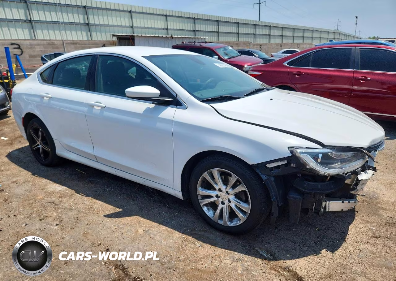 2015 Chrysler 200 Limited VIN:1C3CCCAB5FN684629 - 4