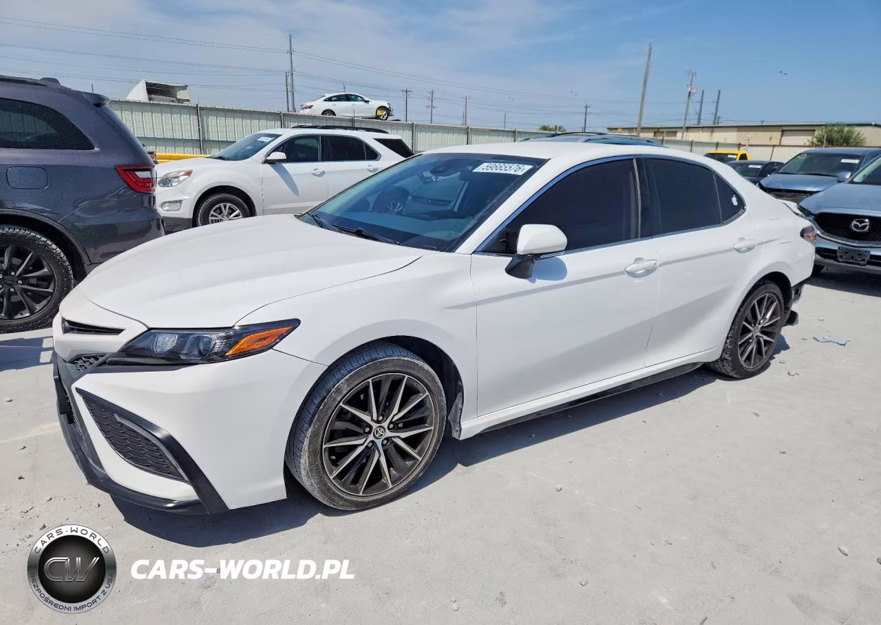 2022 Toyota Camry Se – zdjęcie 1 z 12