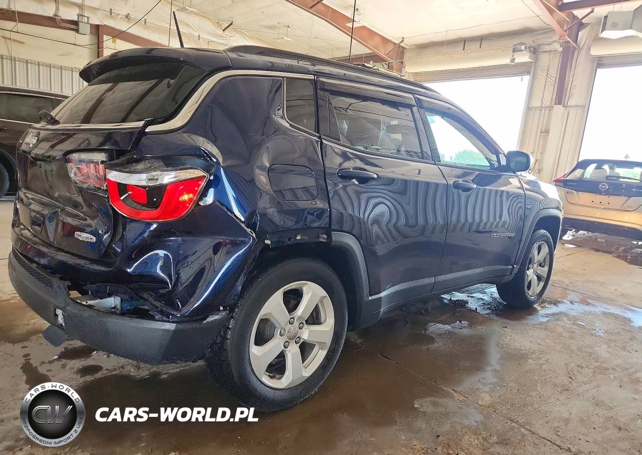 2018 Jeep Compass Latitude VIN:3C4NJDBB2JT434756 - 3