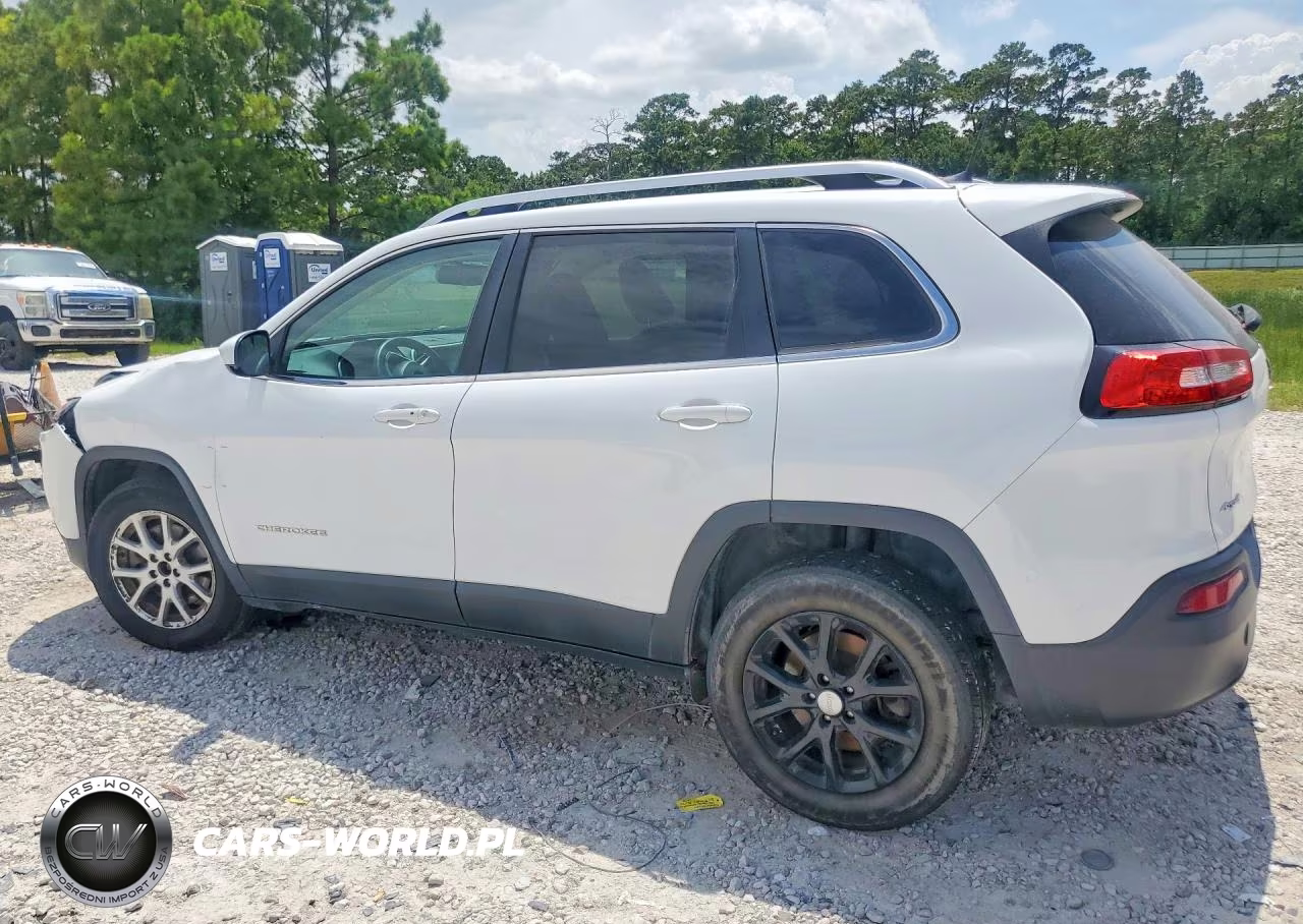 2018 Jeep Cherokee Latitude Plus VIN:1C4PJMLB3JD581732 - 2