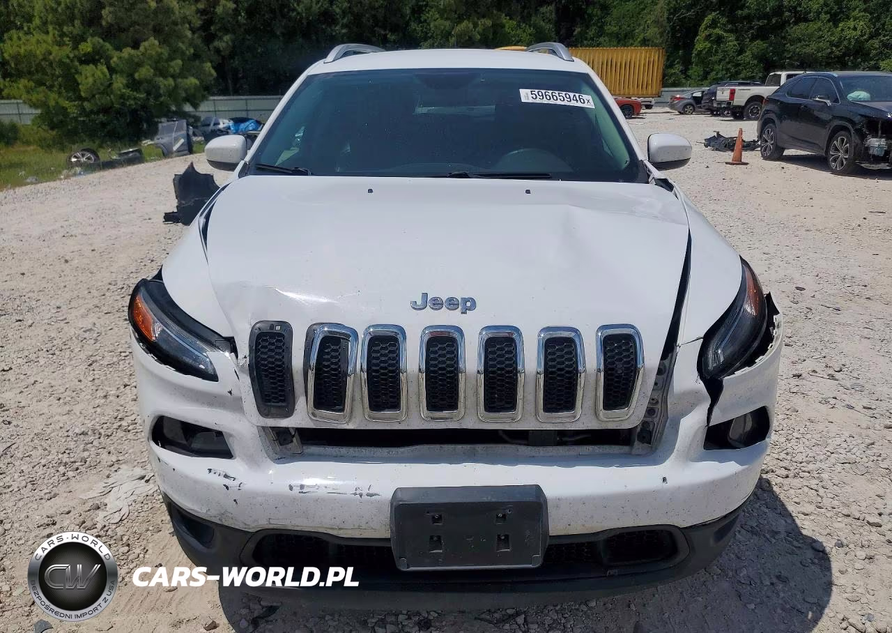 2018 Jeep Cherokee Latitude Plus VIN:1C4PJMLB3JD581732 - 5