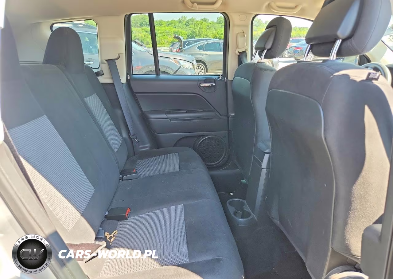 2014 Jeep Compass Sport VIN:1C4NJCBA4ED539232 - 11