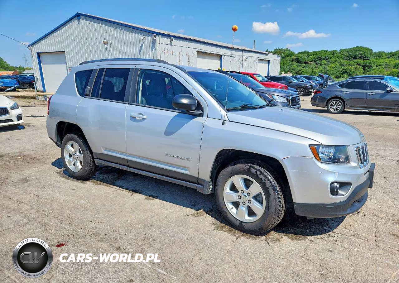 2014 Jeep Compass Sport VIN:1C4NJCBA4ED539232 - 4