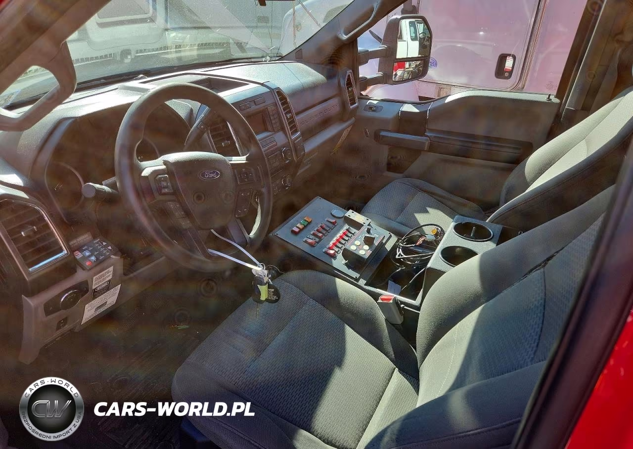 2017 Ford F550 Super Duty VIN:1FDUF5HT2HED46332 - 8