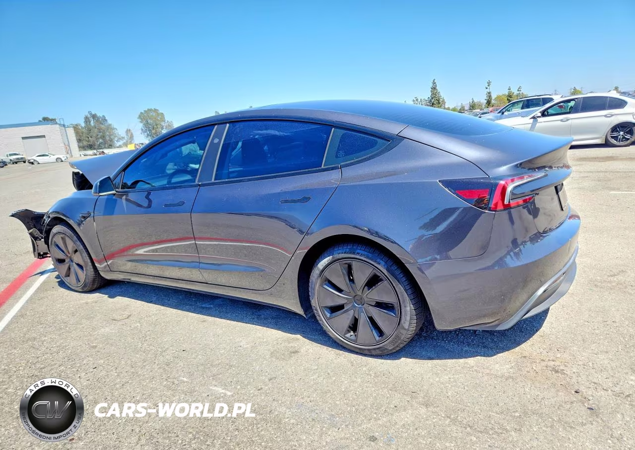 2024 Tesla Model 3 VIN:5YJ3E1EB8RF732633 - 2