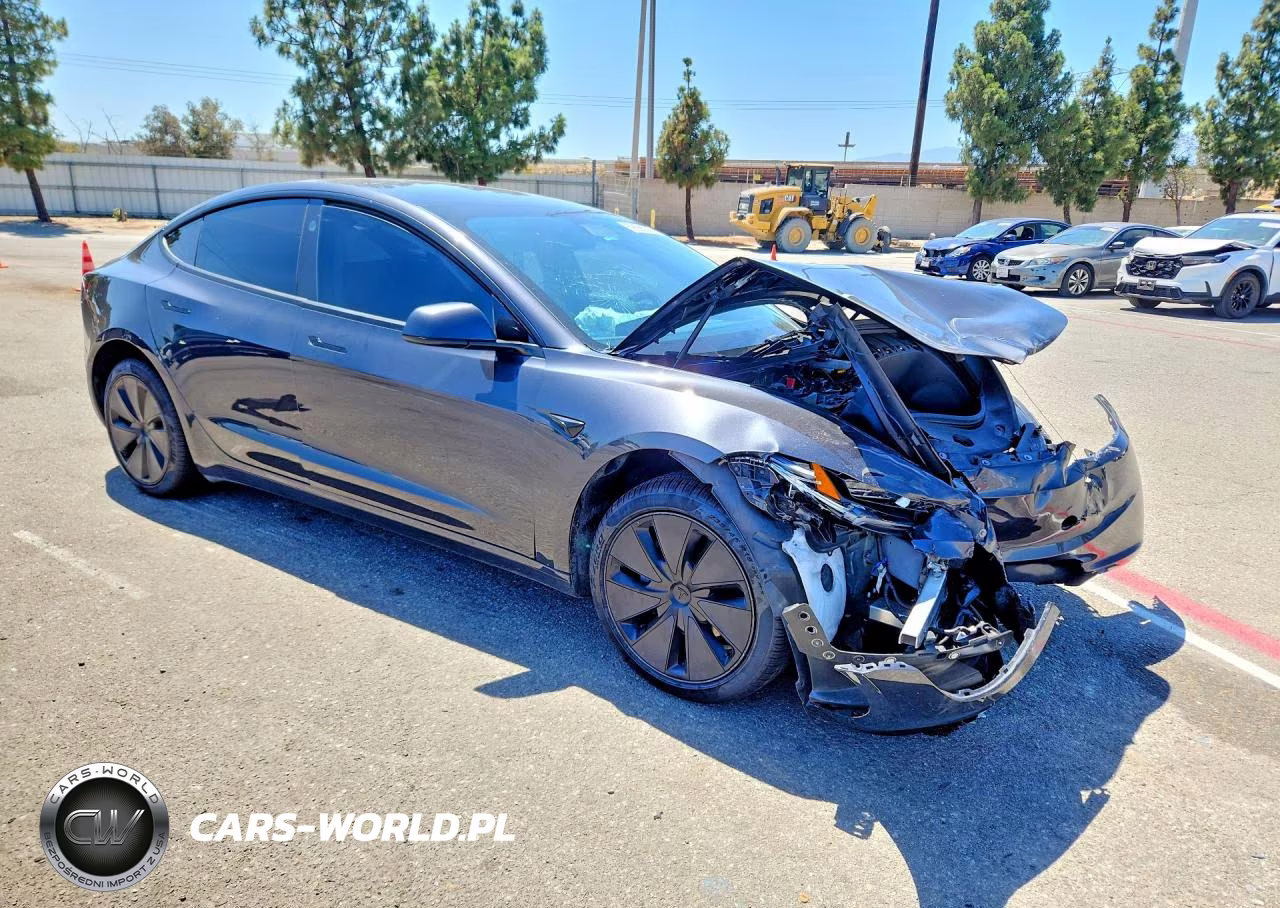 2024 Tesla Model 3 VIN:5YJ3E1EB8RF732633 - 4