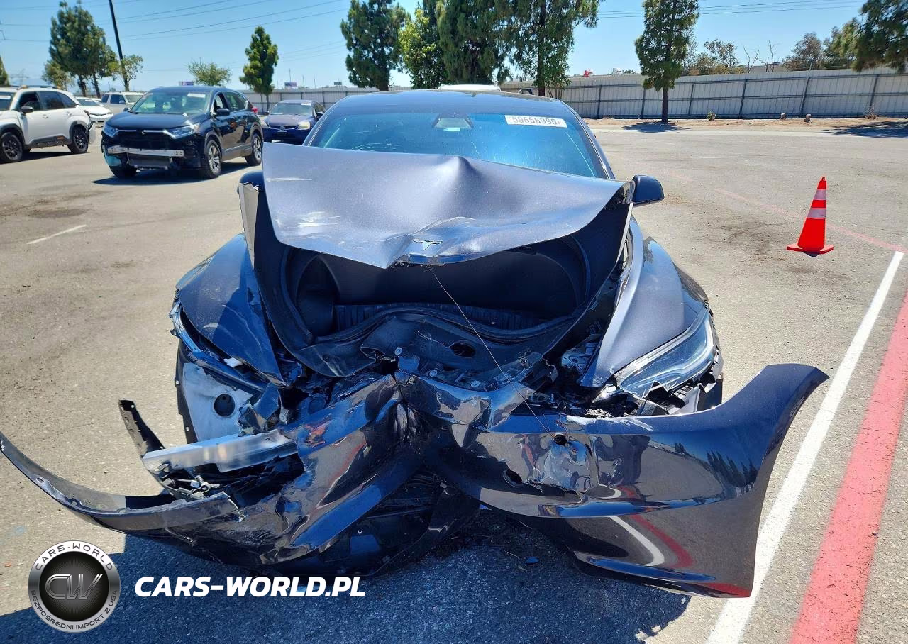 2024 Tesla Model 3 VIN:5YJ3E1EB8RF732633 - 5