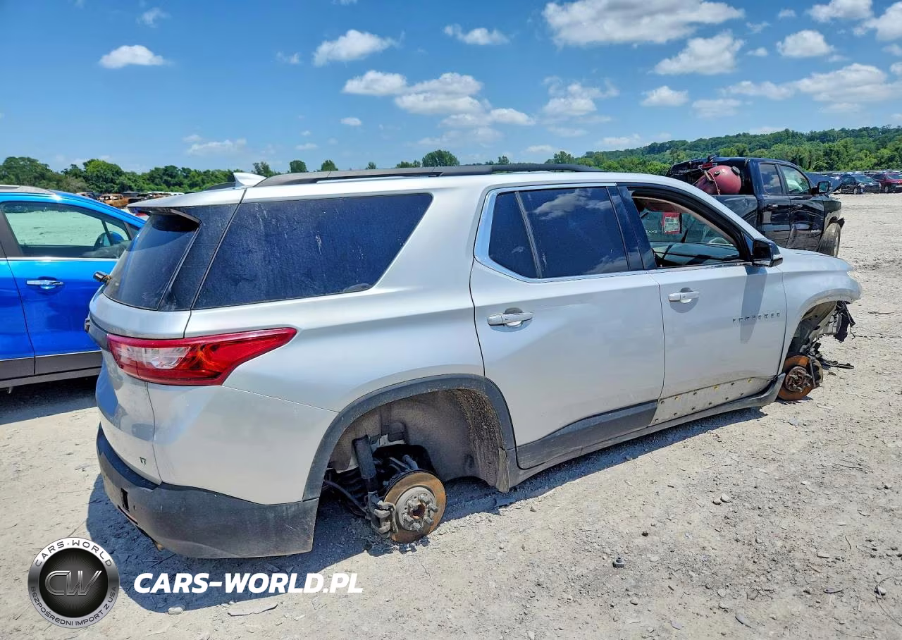 2019 Chevrolet Traverse Lt VIN:1GNERHKW6KJ211638 - 3