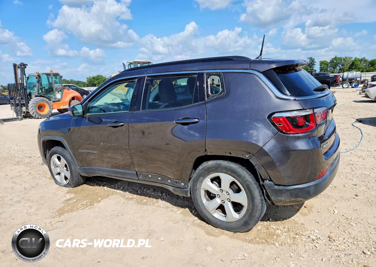2018 Jeep Compass Latitude VIN:3C4NJDBBXJT315658 - 2