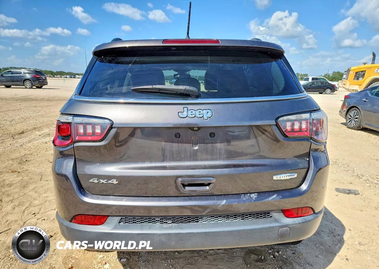 2018 Jeep Compass Latitude VIN:3C4NJDBBXJT315658 - 6