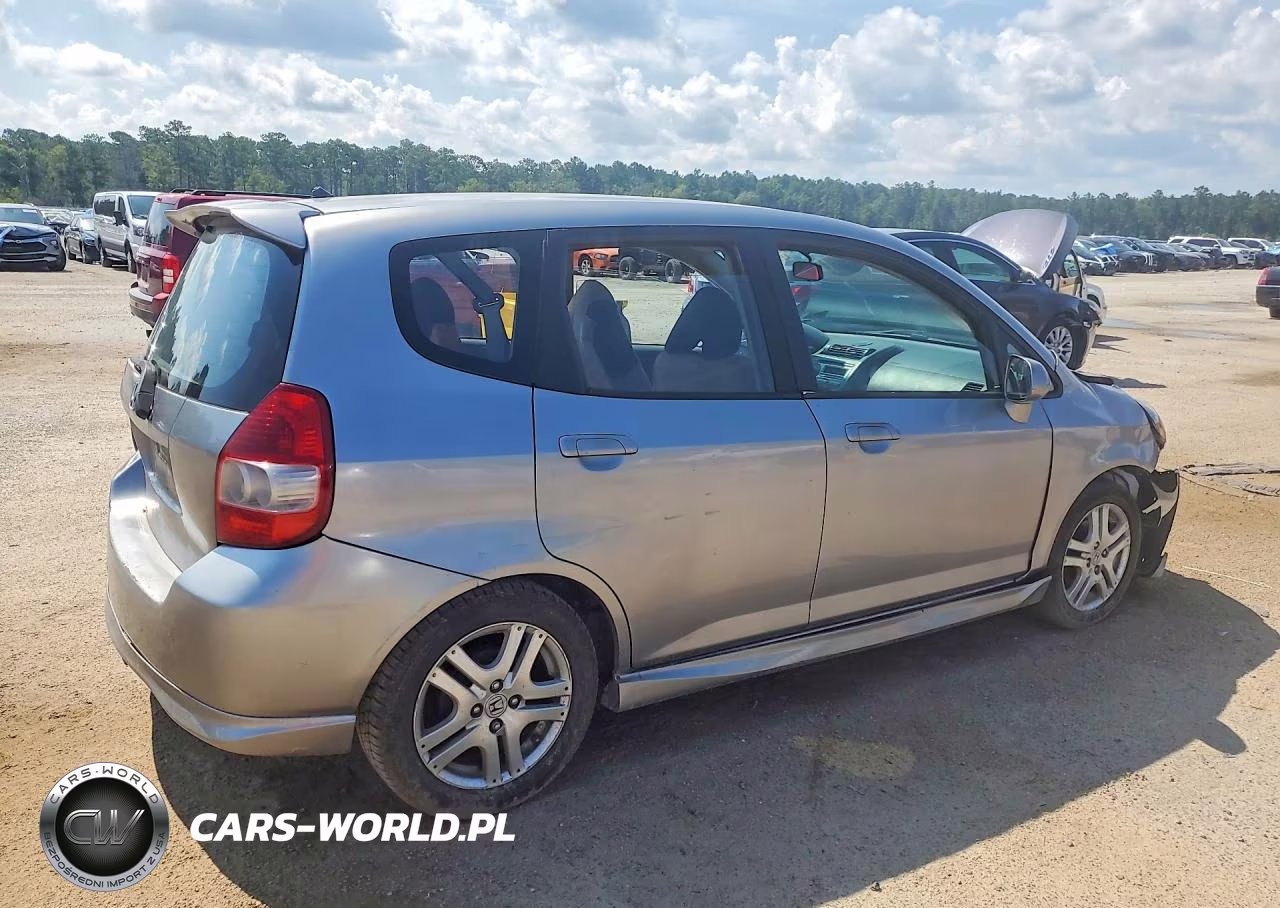 2008 Honda Fit Sport VIN:JHMGD38678S058618 - 3