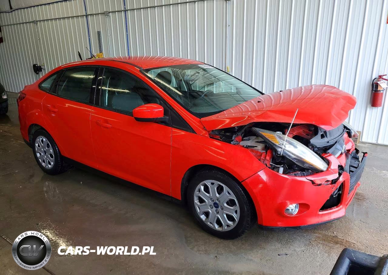 2012 Ford Focus Se VIN:1FAHP3F28CL432563 - 4