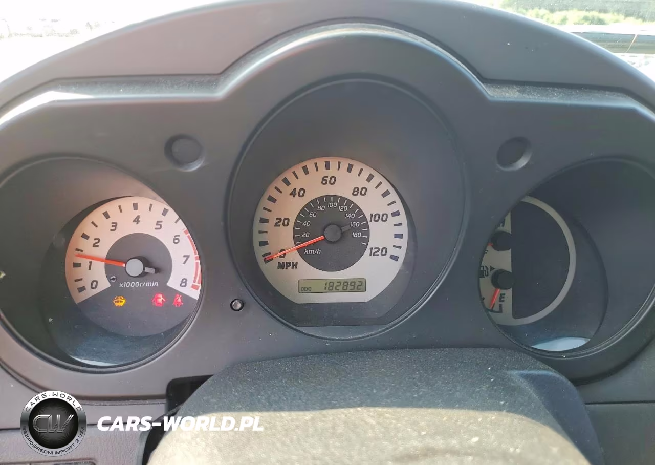 2004 Nissan Xterra Xe VIN:5N1ED28Y44C625565 - 9
