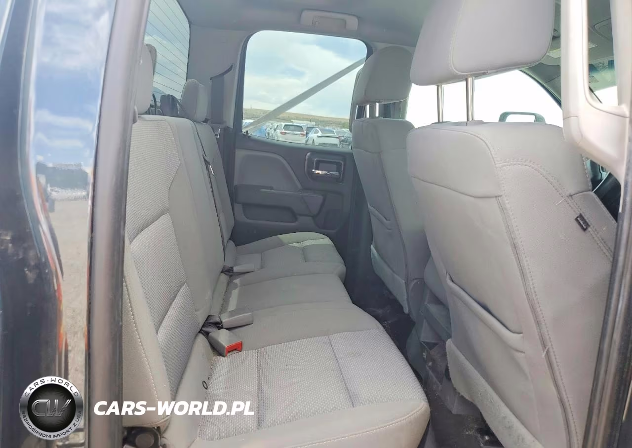 2018 Chevrolet Silverado K1500 VIN:1GCVKNEC7JZ247299 - 10