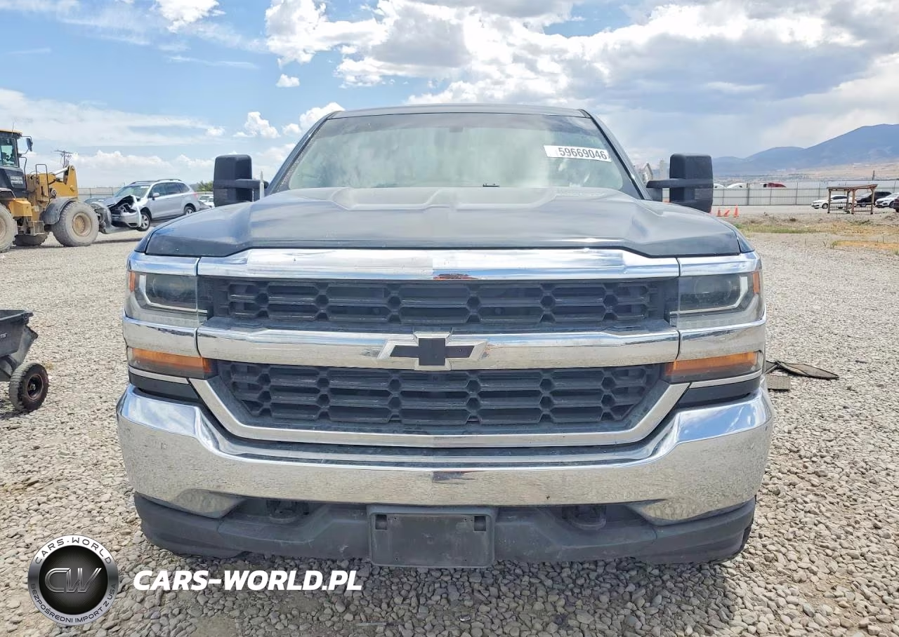 2018 Chevrolet Silverado K1500 VIN:1GCVKNEC7JZ247299 - 5