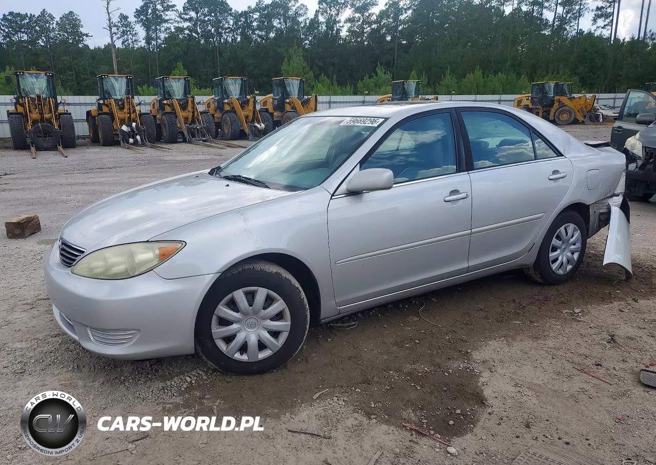 2005 Toyota Camry Le