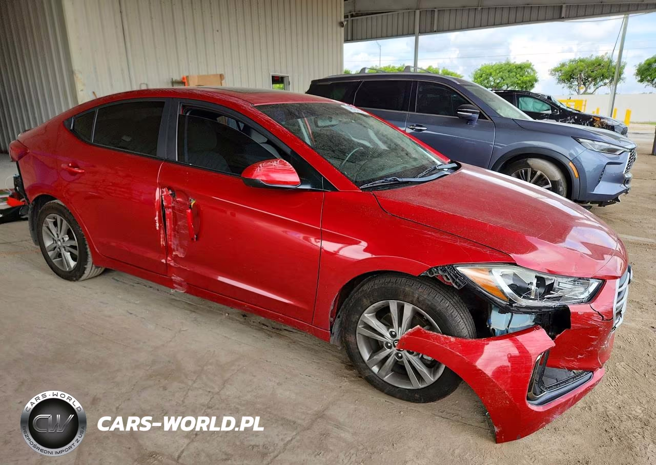 2018 Hyundai Elantra Value Edition VIN:5NPD84LF5JH335728 - 4