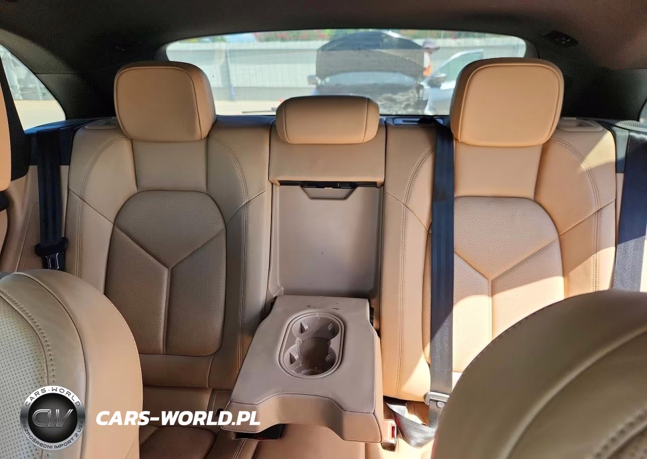 2020 Porsche Macan VIN:WP1AA2A52LLB09715 - 10