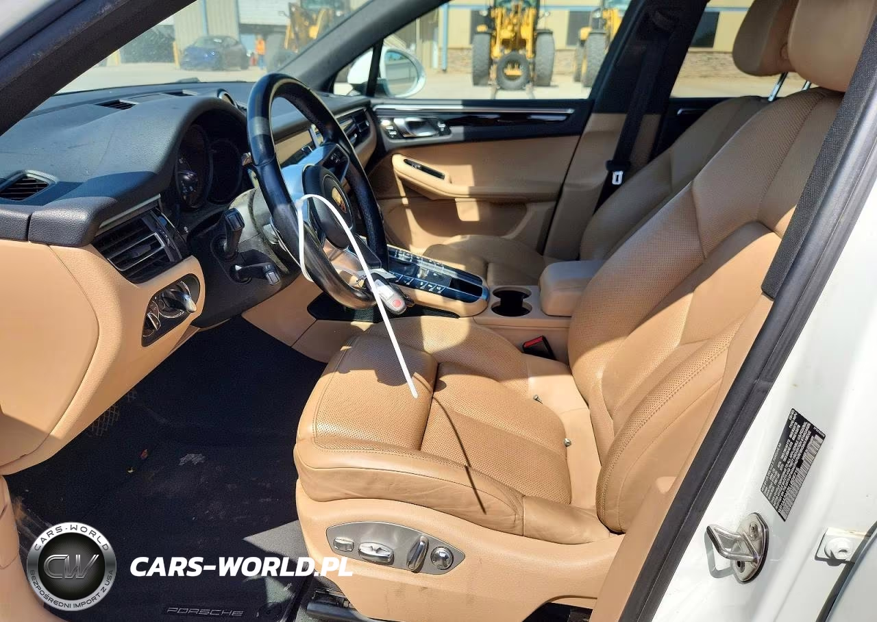 2020 Porsche Macan VIN:WP1AA2A52LLB09715 - 7
