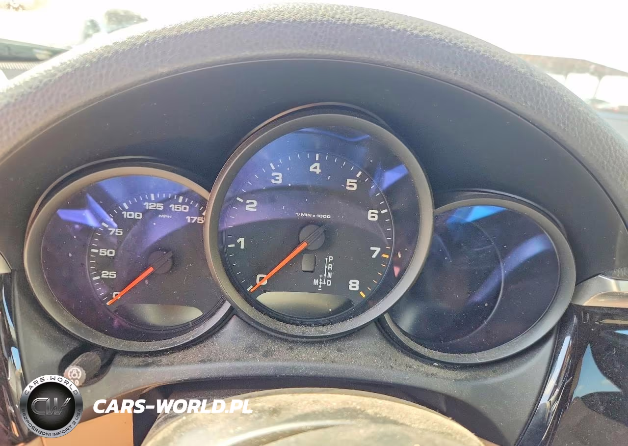 2020 Porsche Macan VIN:WP1AA2A52LLB09715 - 9