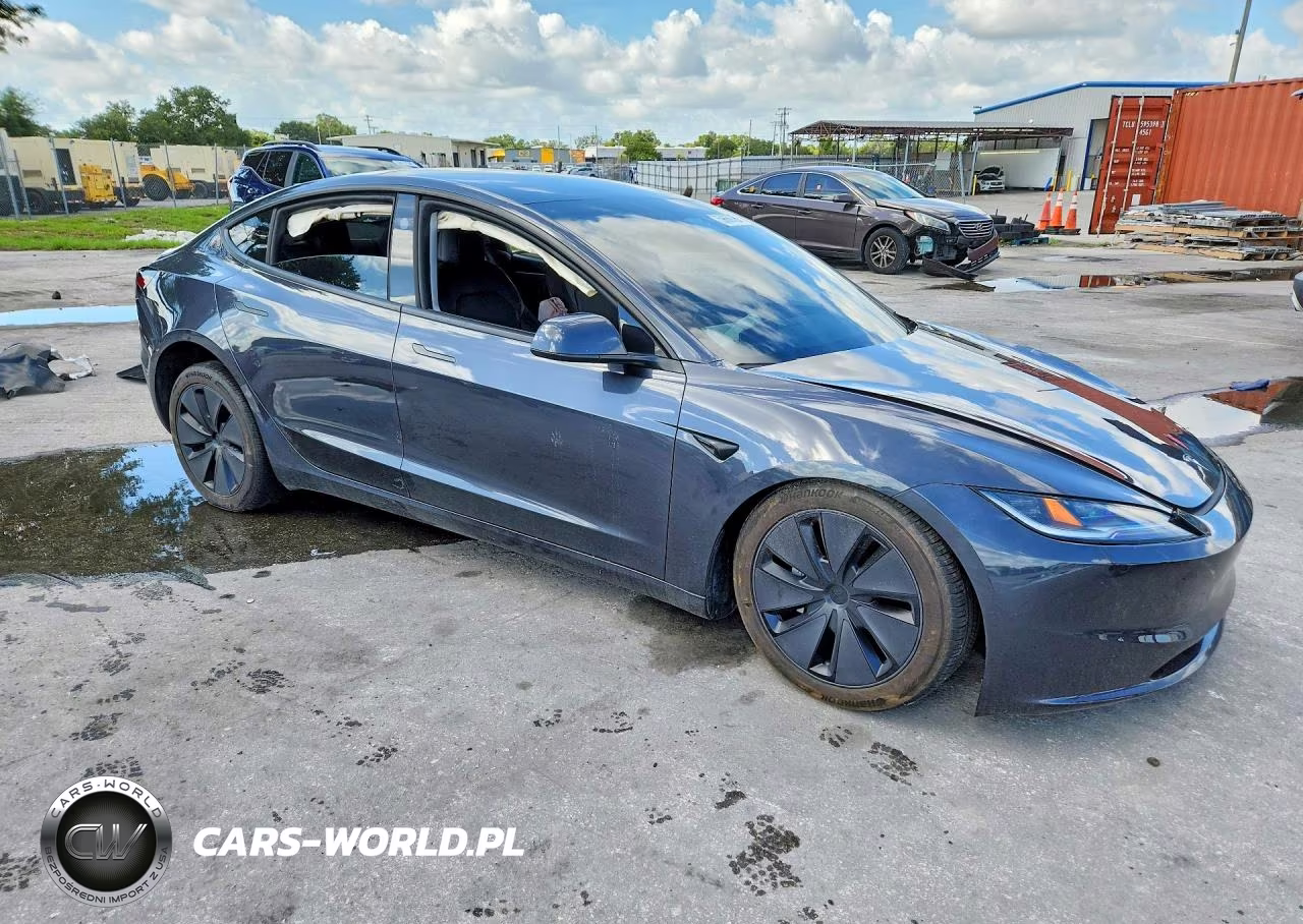 2024 Tesla Model 3 VIN:5YJ3E1EA4RF740963 - 4