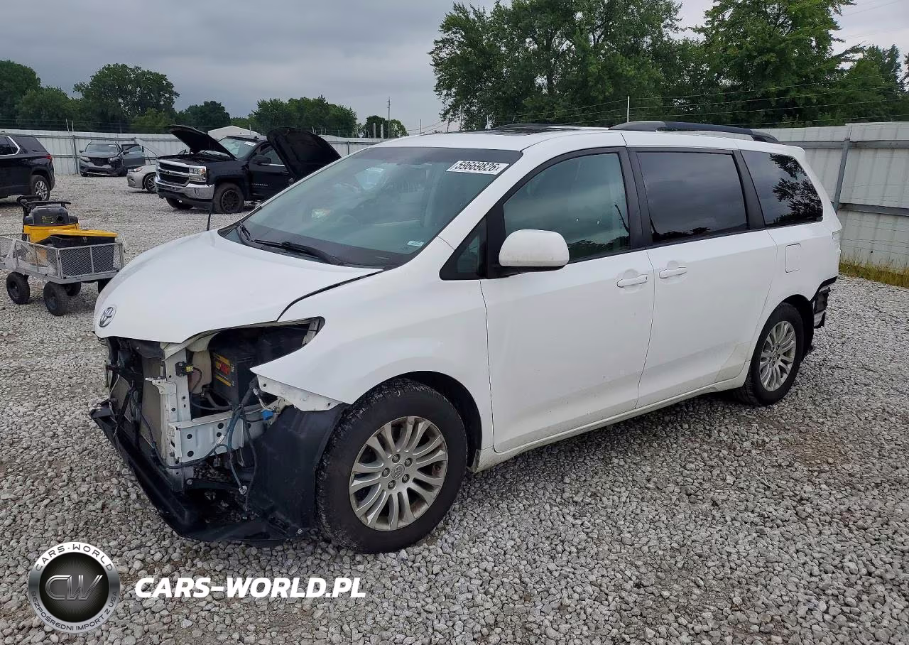 2014 Toyota Sienna Xle 8-Passenger – zdjęcie 1 z 14