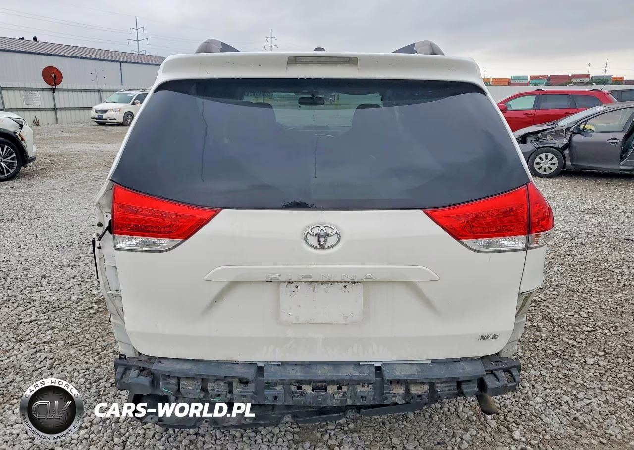 2014 Toyota Sienna Xle 8-Passenger VIN:5TDYK3DC3ES444268 - 6