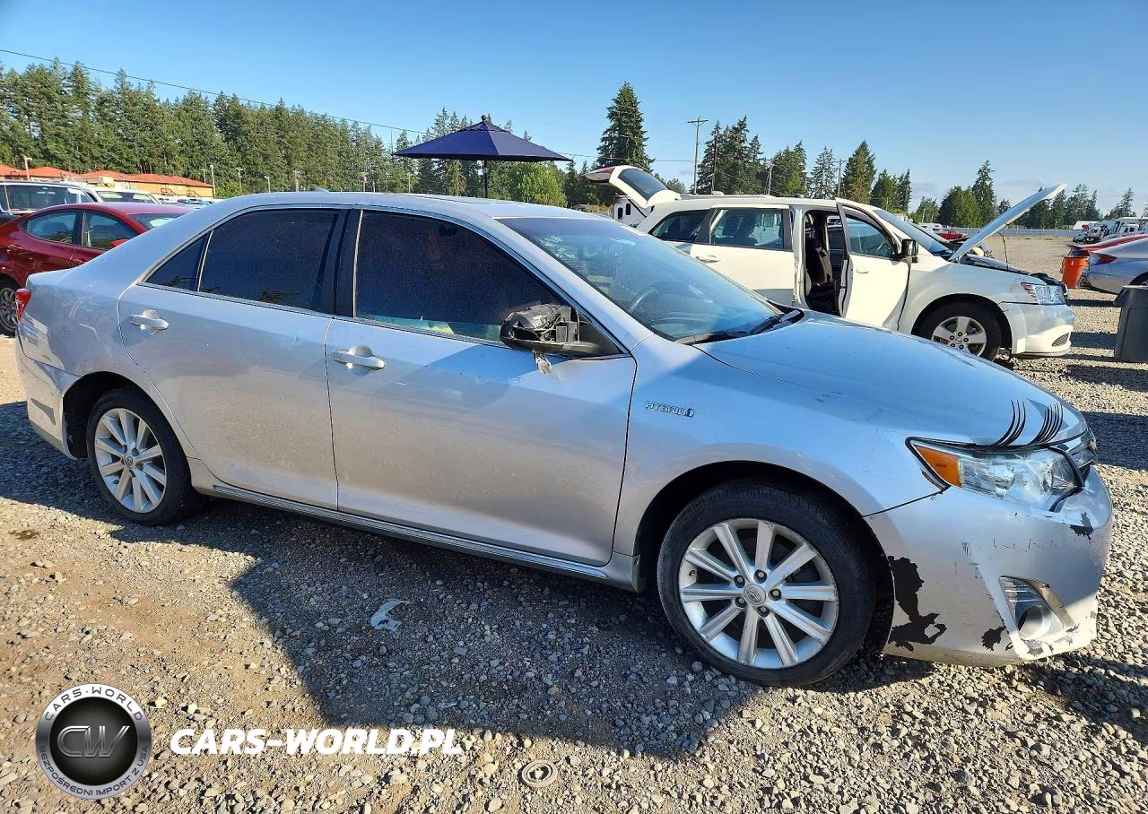 2014 Toyota Camry Hybrid Xle VIN:4T1BD1FK8EU127439 - 4