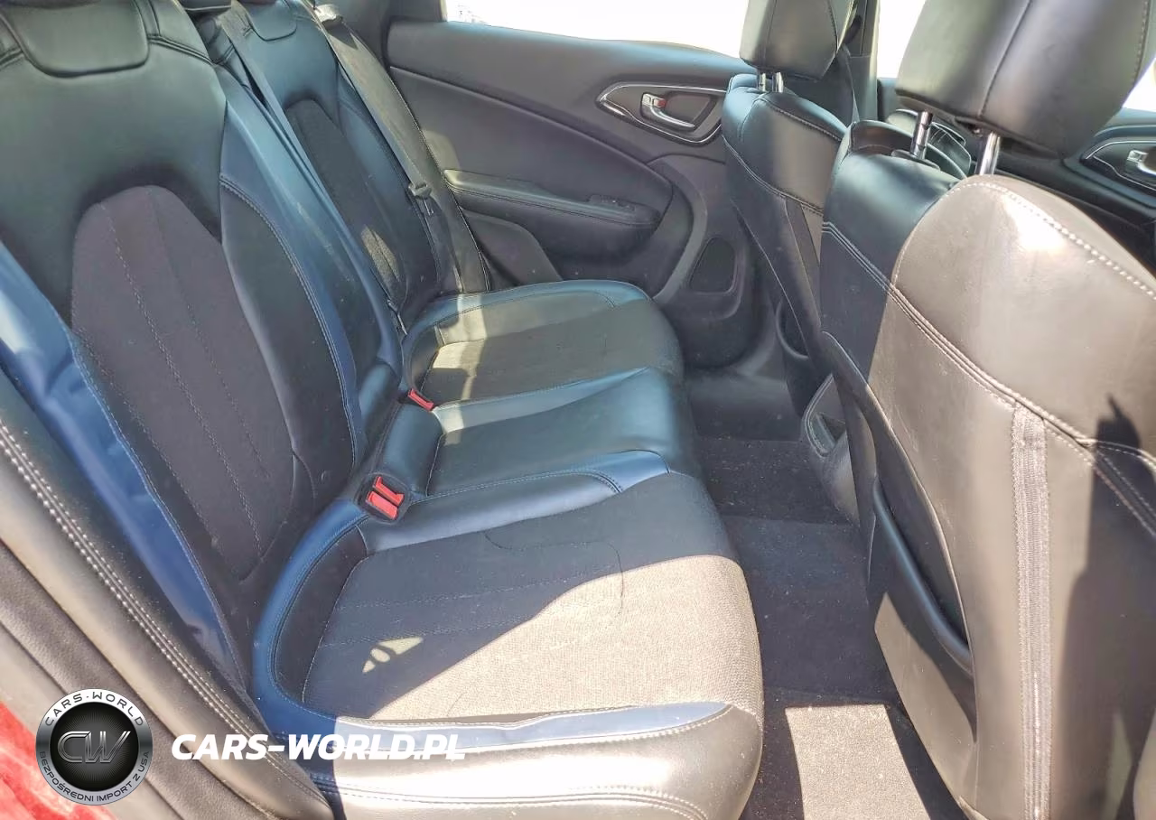 2015 Chrysler 200 S VIN:1C3CCCBG9FN518155 - 10