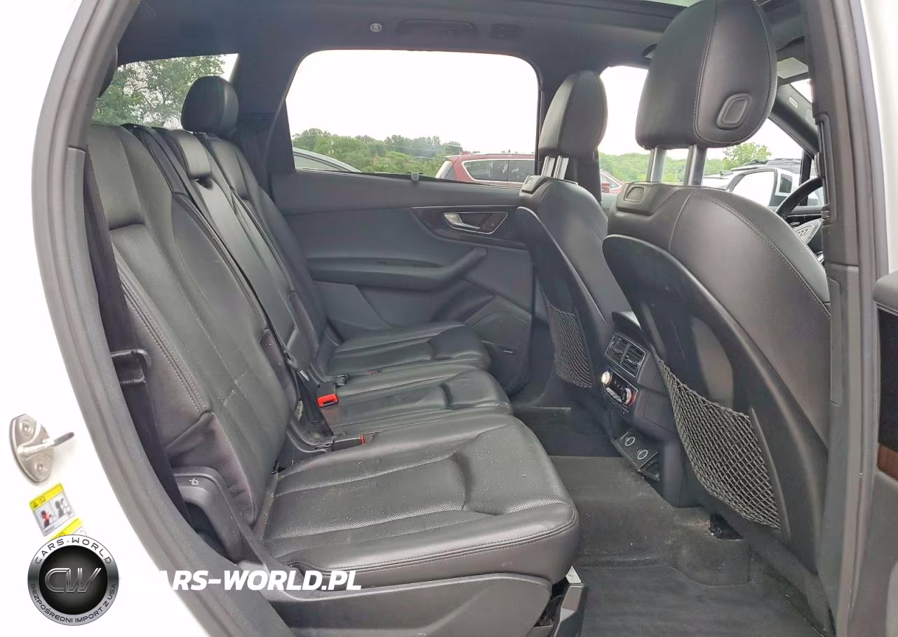 2017 Audi Q7 Prestige VIN:WA1VAAF77HD039907 - 11