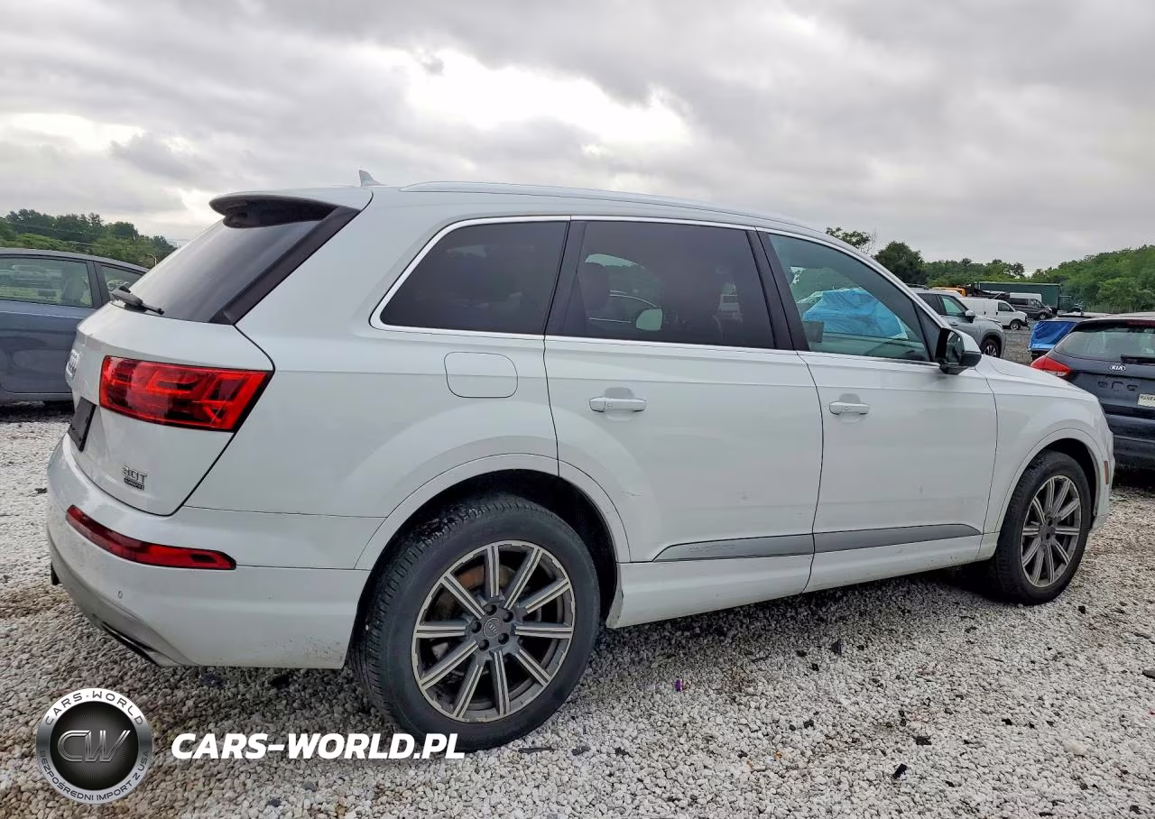 2017 Audi Q7 Prestige VIN:WA1VAAF77HD039907 - 3