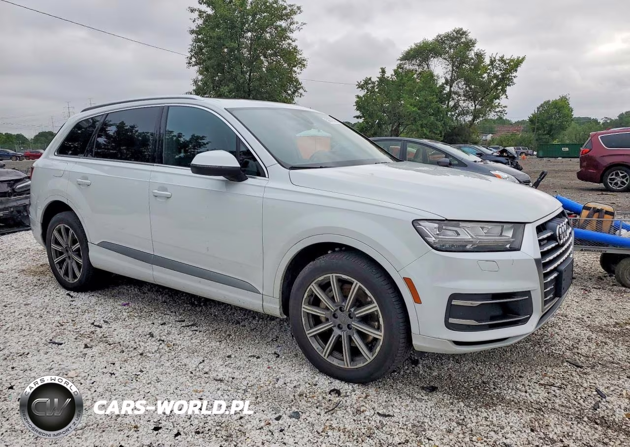 2017 Audi Q7 Prestige VIN:WA1VAAF77HD039907 - 4