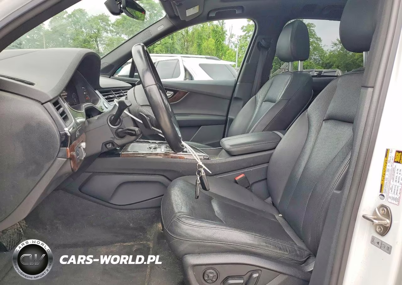 2017 Audi Q7 Prestige VIN:WA1VAAF77HD039907 - 7