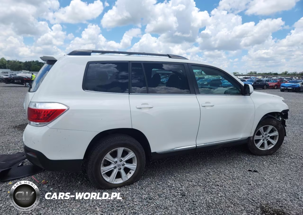 2013 Toyota Highlander Plus VIN:5TDZA3EHXDS037757 - 3