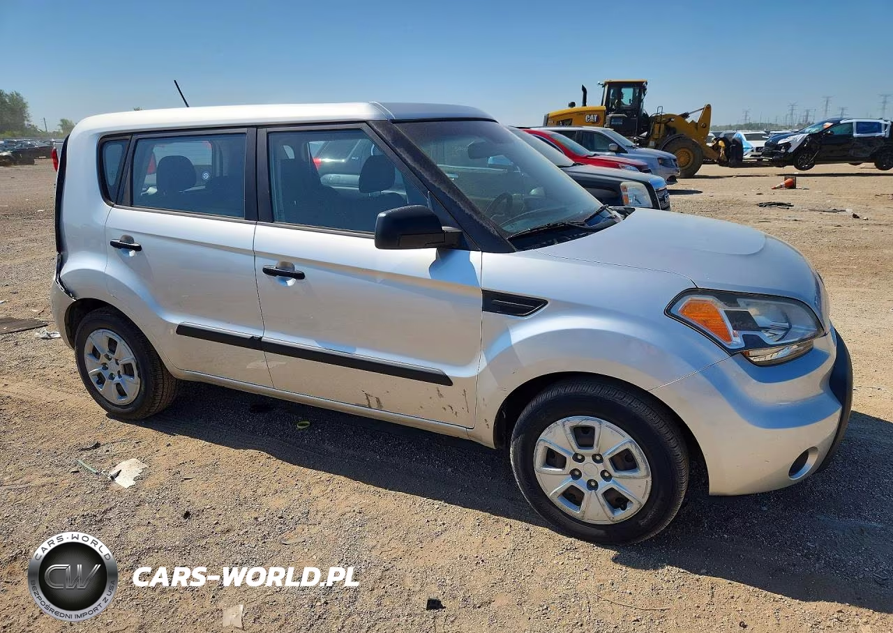 2011 Kia Soul Base VIN:KNDJT2A12B7264152 - 4