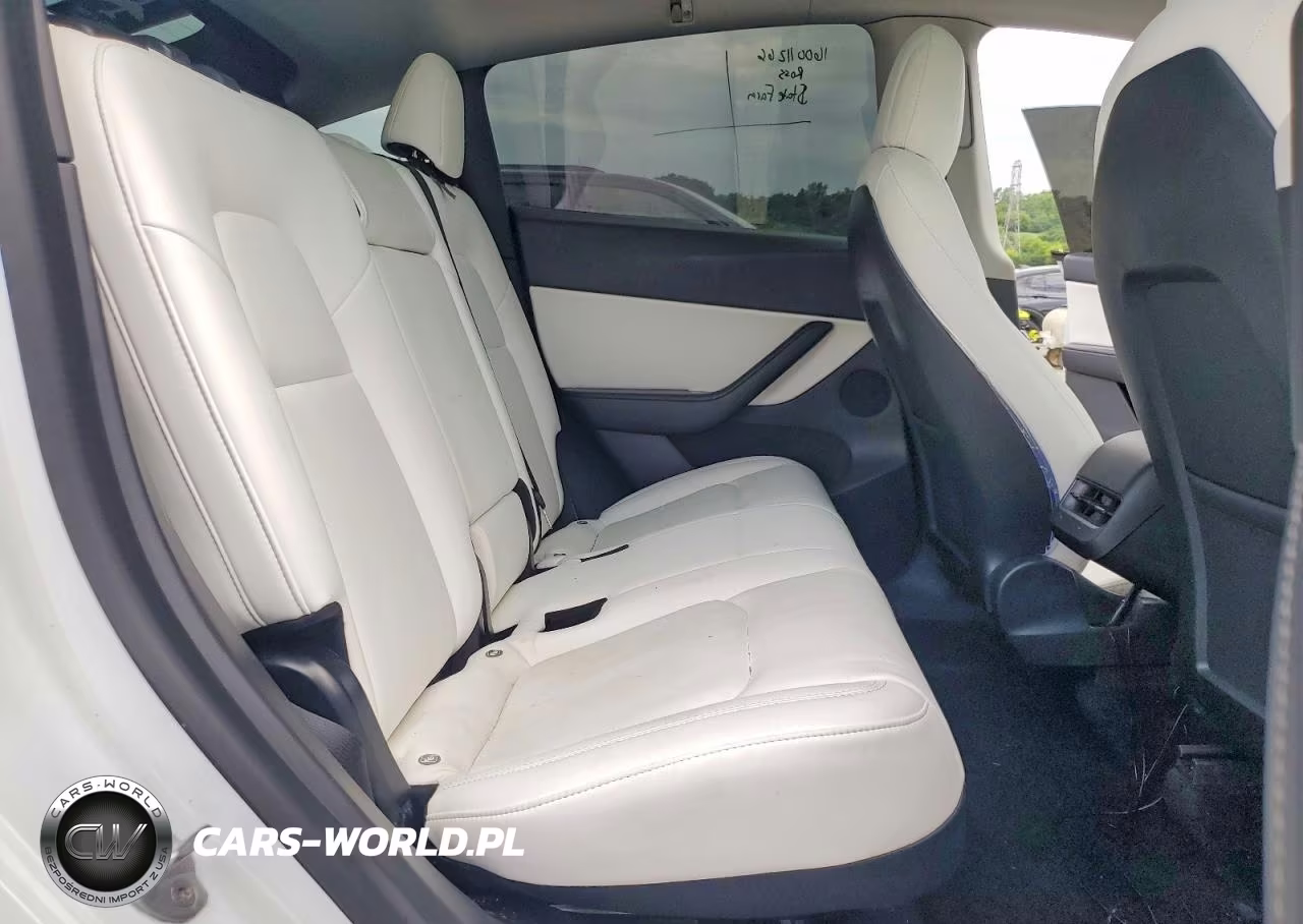 2021 Tesla Model Y VIN:5YJYGDEE4MF076015 - 10