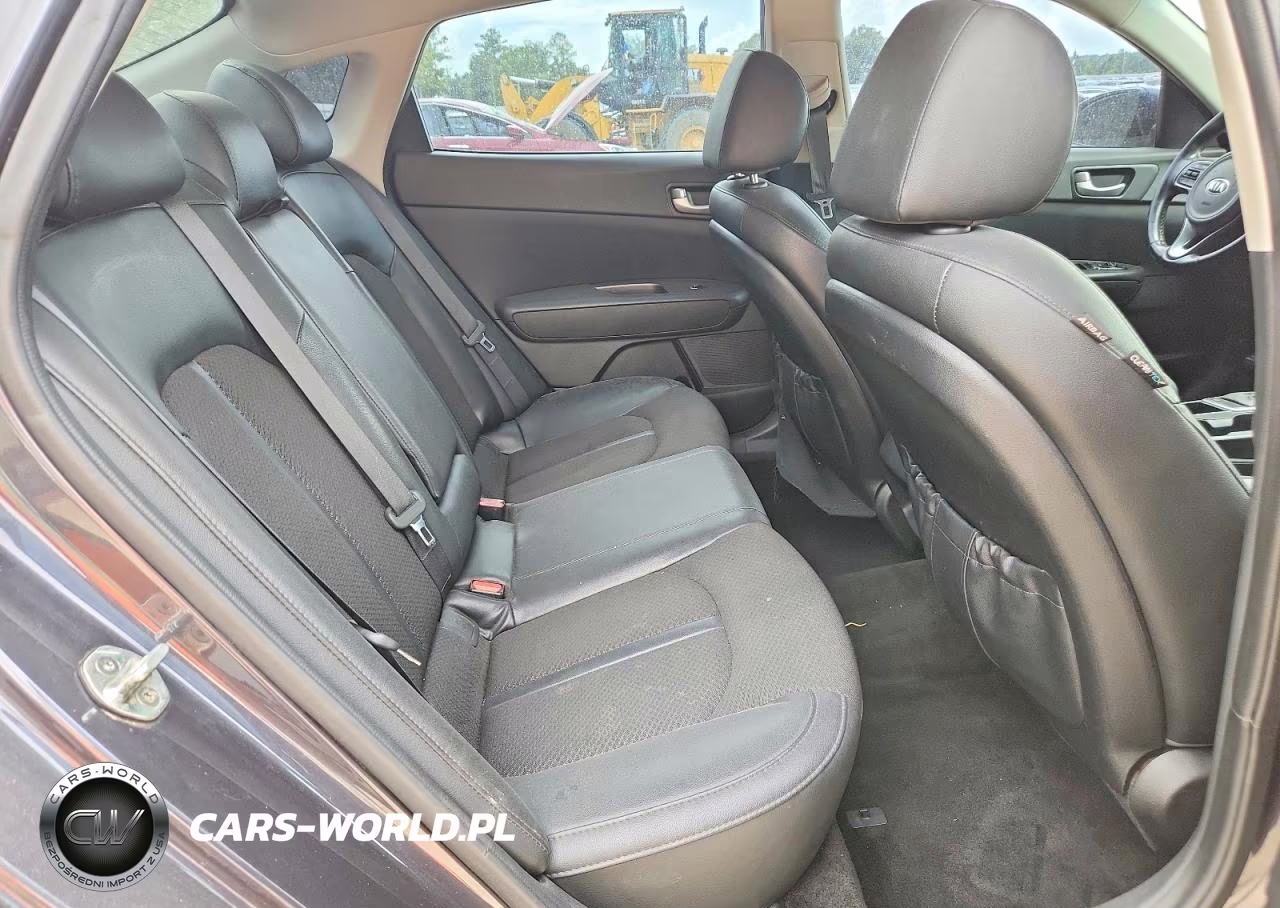 2018 Kia Optima S VIN:5XXGT4L35JG230863 - 10
