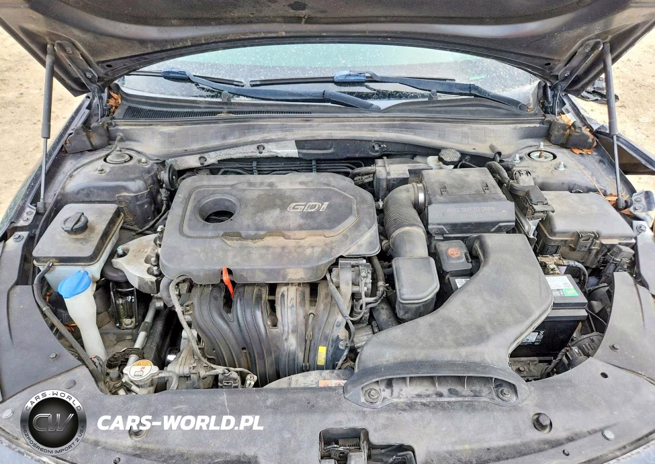2018 Kia Optima S VIN:5XXGT4L35JG230863 - 11