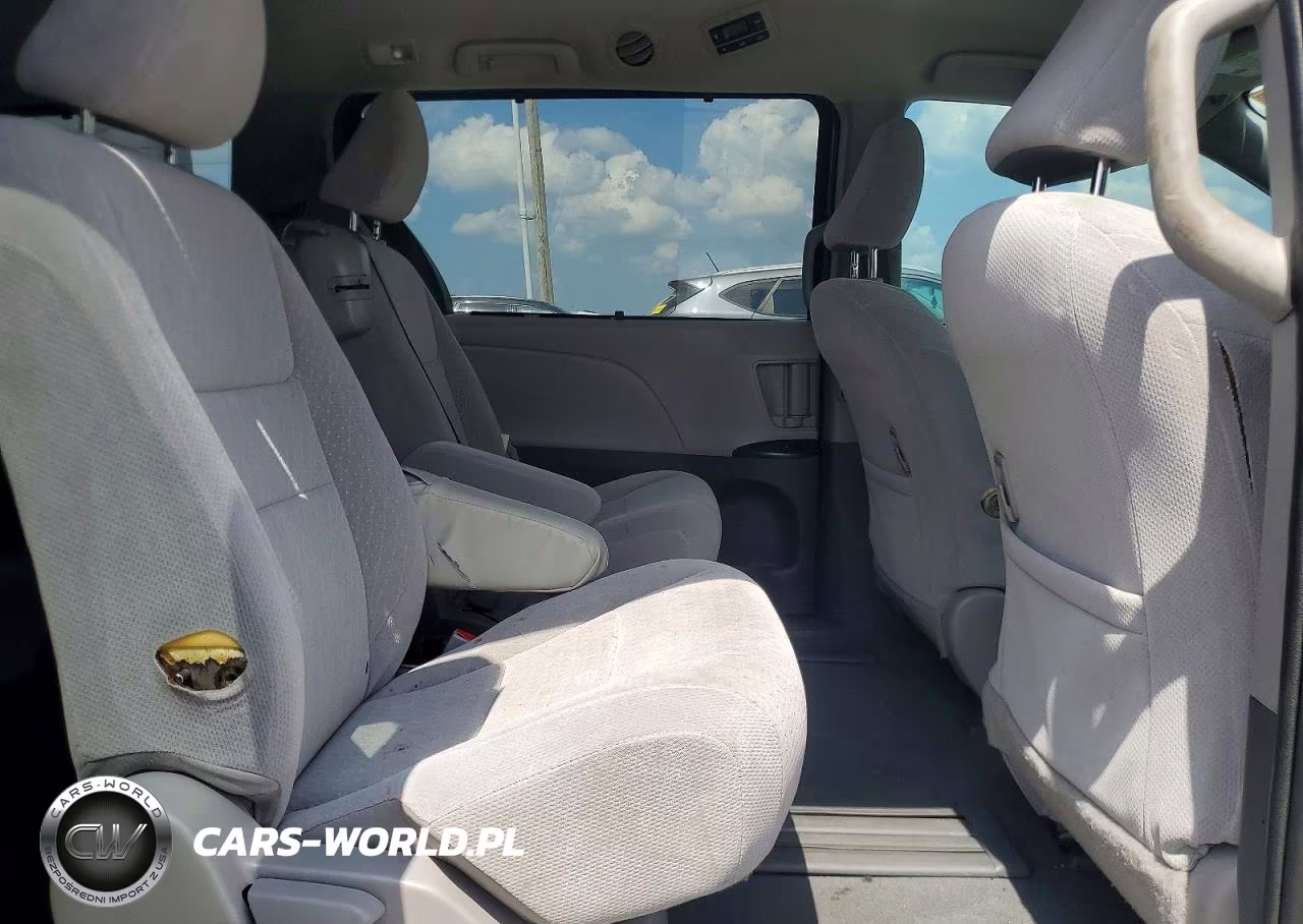 2020 Toyota Sienna Le VIN:5TDKZ3DC6LS030092 - 11
