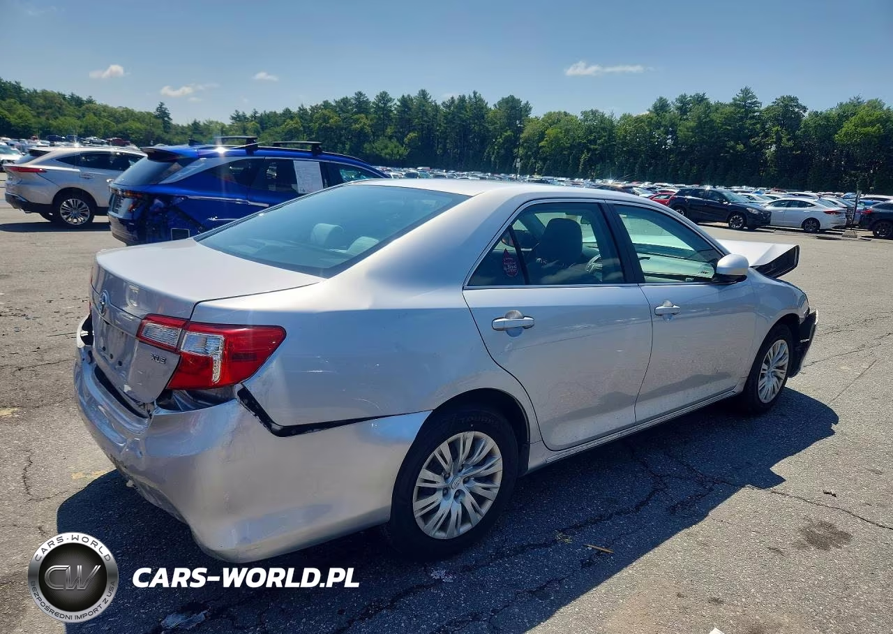 2014 Toyota Camry Le VIN:4T4BF1FK3ER364159 - 3