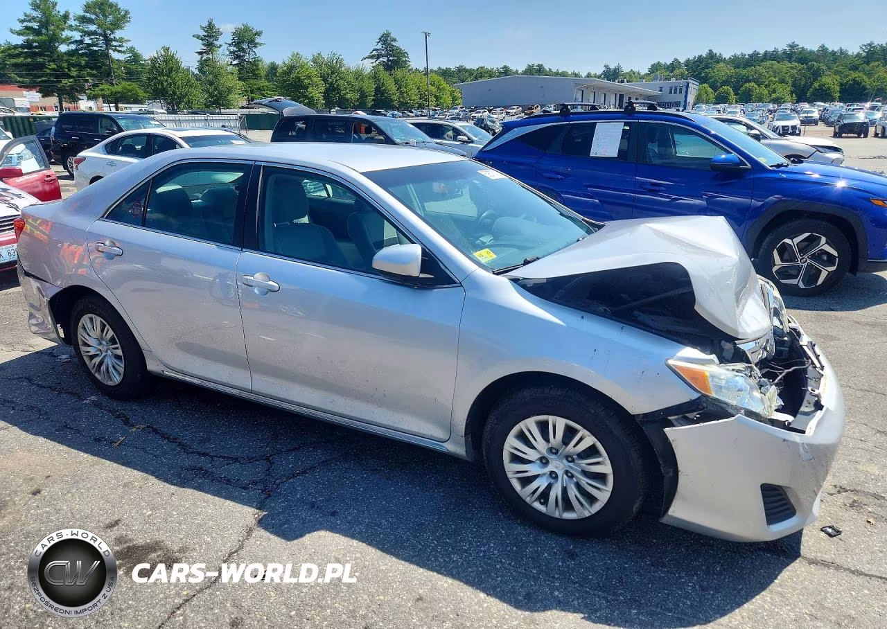 2014 Toyota Camry Le VIN:4T4BF1FK3ER364159 - 4