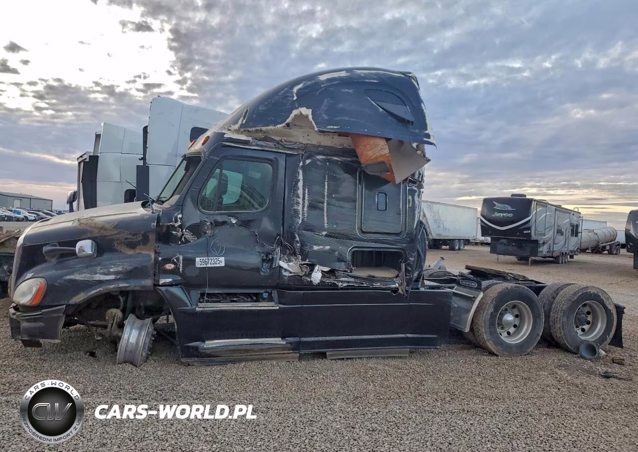 2018 Freightliner Cascadia 125 Semi Truck VIN:3AKJGLFG8JDJT3905 - 9