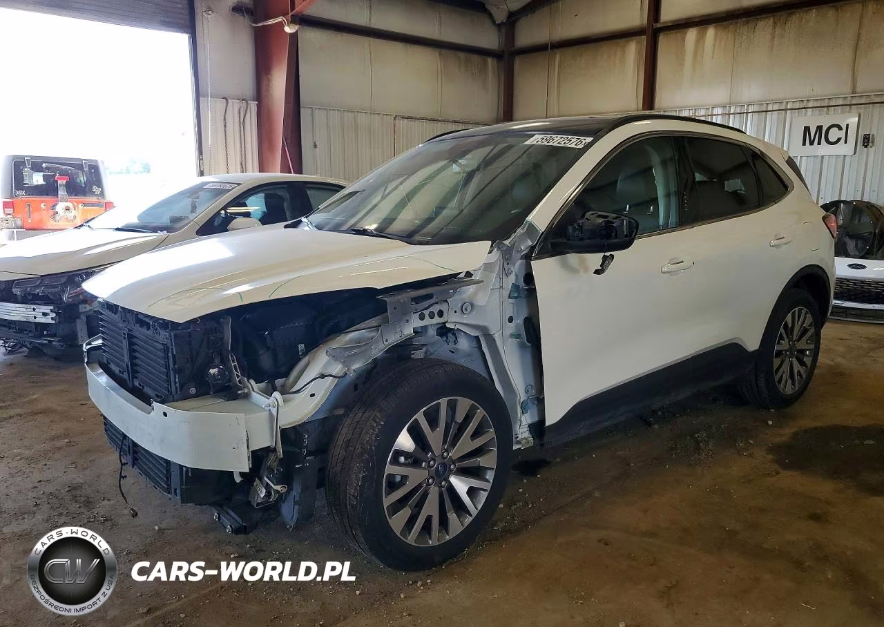 2020 Ford Escape Titanium – zdjęcie 1 z 13