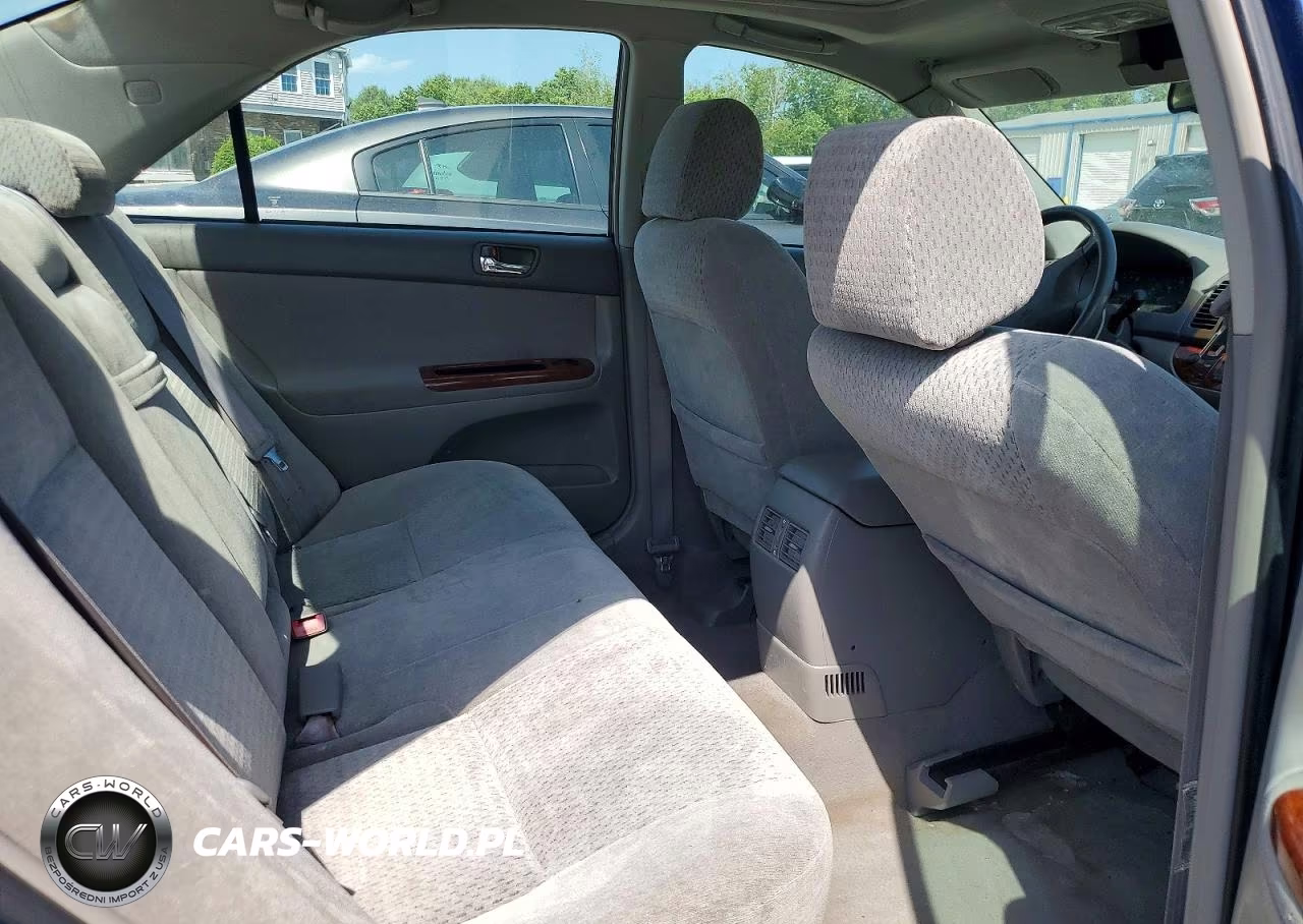 2002 Toyota Camry Xle VIN:4T1BE30K52U554977 - 10
