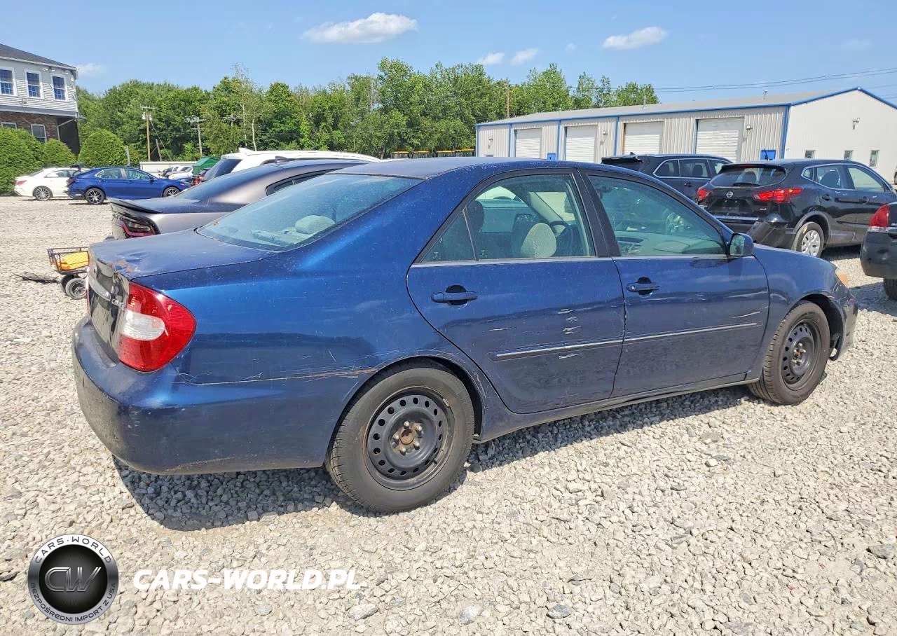 2002 Toyota Camry Xle VIN:4T1BE30K52U554977 - 3
