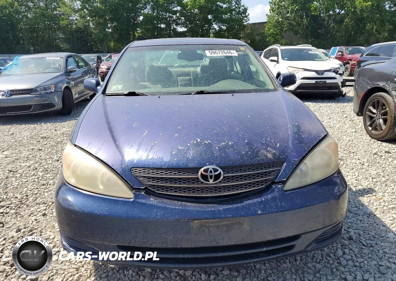 2002 Toyota Camry Xle VIN:4T1BE30K52U554977 - 5