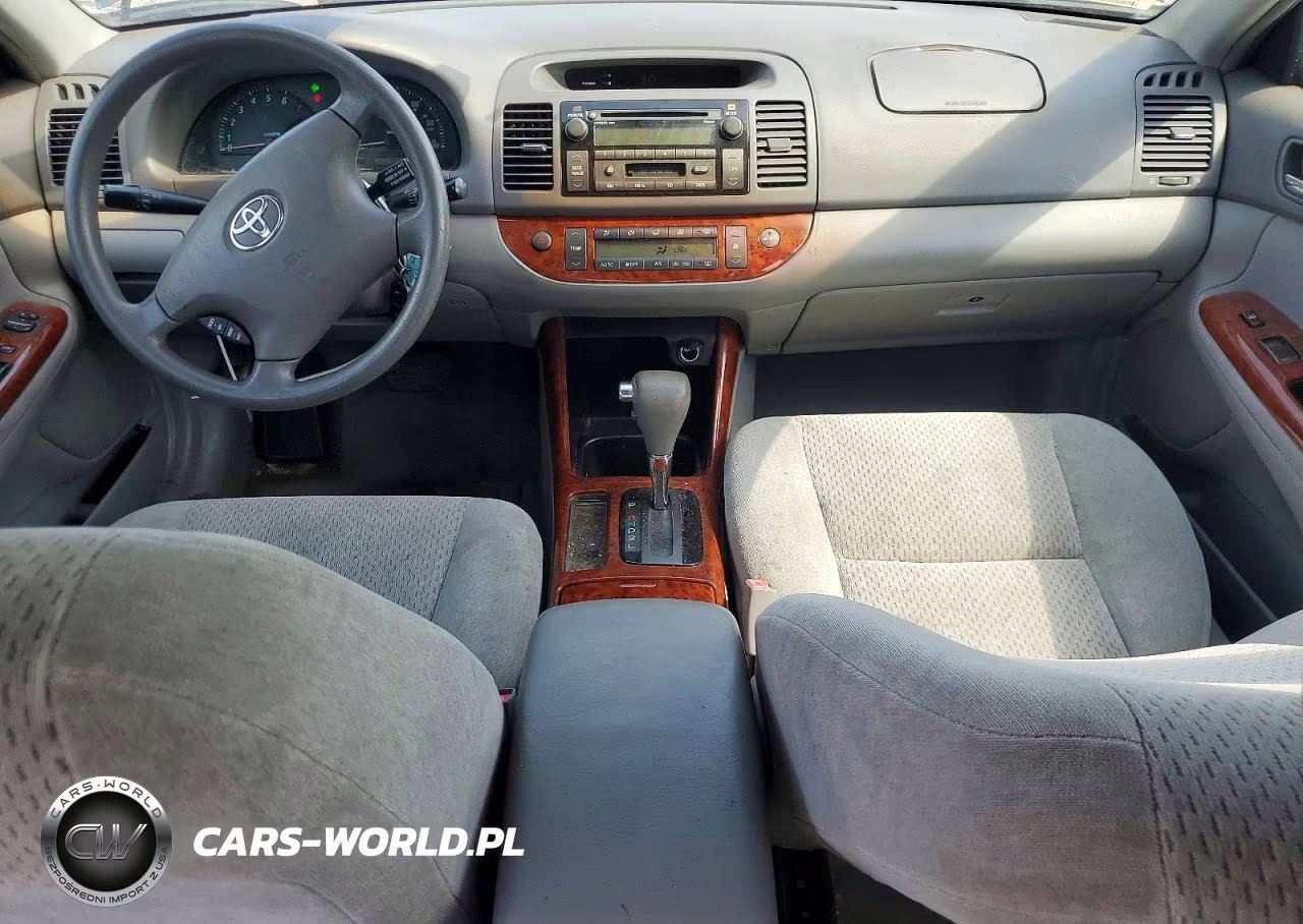 2002 Toyota Camry Xle VIN:4T1BE30K52U554977 - 8