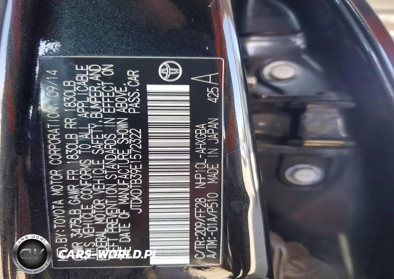 2014 Toyota Prius C Three VIN:JTDKDTB39E1572322 - 12