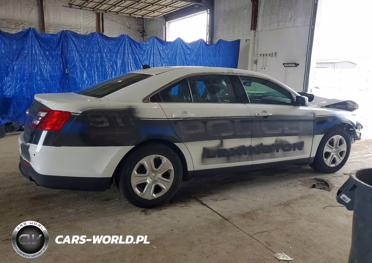 2018 Ford Taurus Police Interceptor VIN:1FAHP2MK7JG104697 - 3